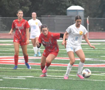 Oak Glen takes Red Devils to the limit